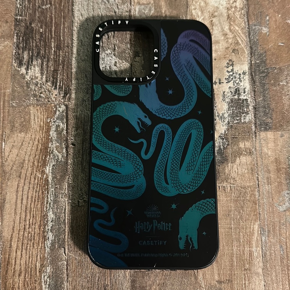 Used Casetify iPhone 13 pro max case Harry Potter